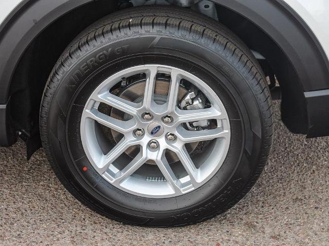 New 2026 Star White Metallic Tri-Coat Ford Active image 59