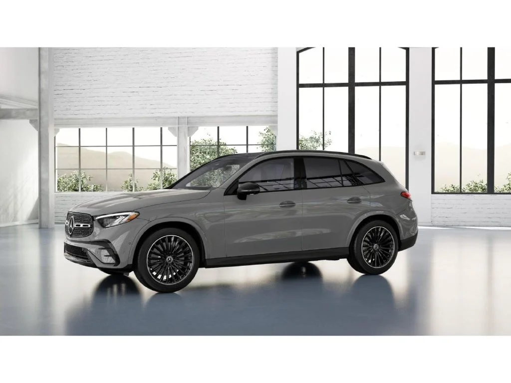 New 2027 White Mercedes-Benz GLC 300 image 37