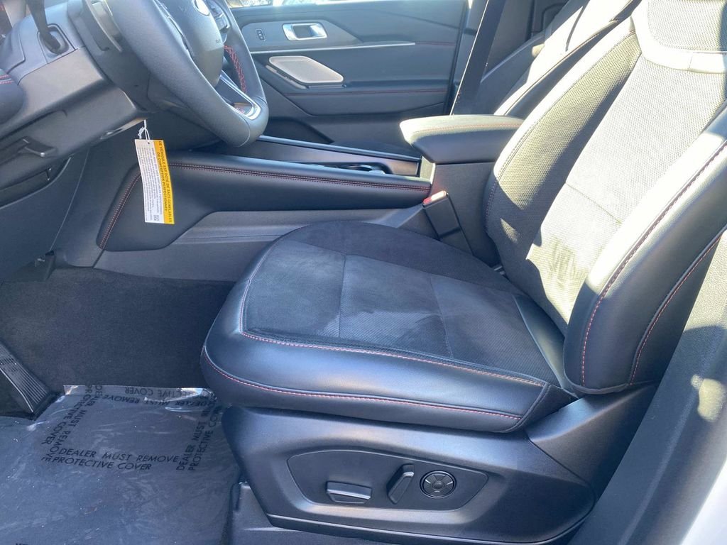 2026 Ford Explorer ST - Photo 13