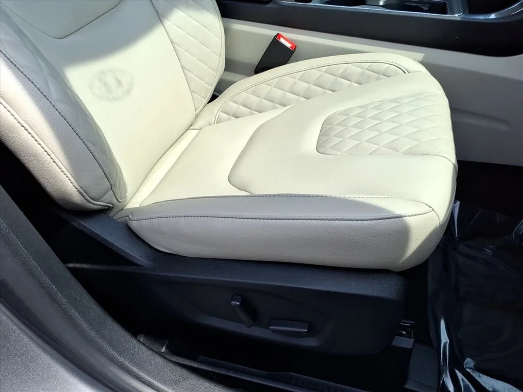 Used 2024 Gray Ford Titanium image 29