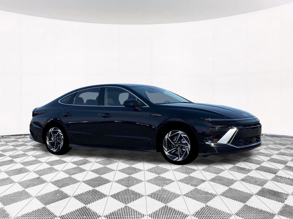 New 2026 Black Hyundai SEL Sport image 15