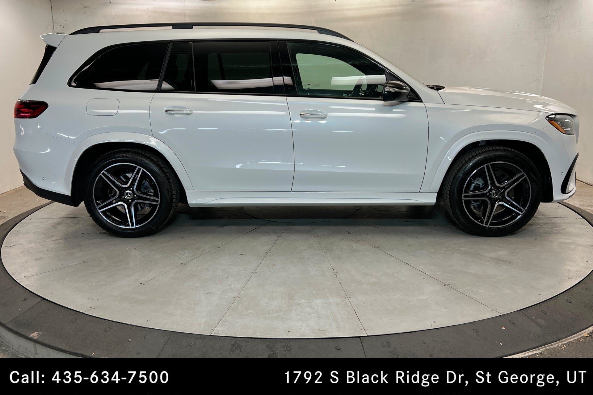 Certified Used 2026 MANUFAKTUR Moonlight White Metallic Mercedes-Benz GLS 450 image 7