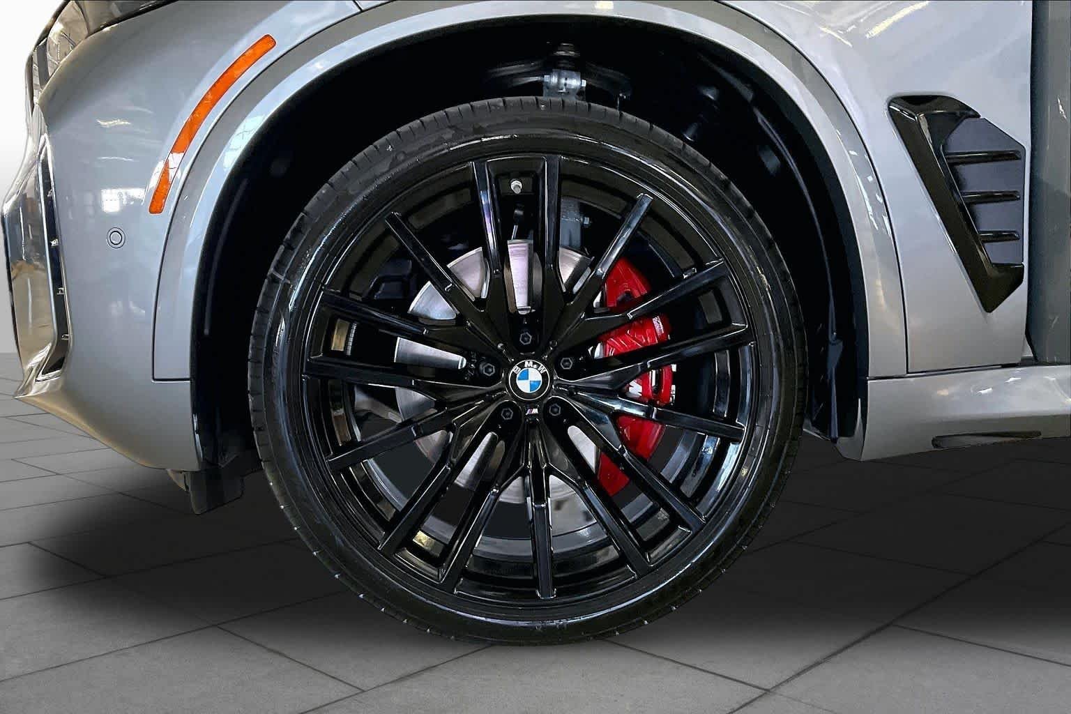 New 2026 Skyscraper Grey Metallic BMW xDrive40i image 11