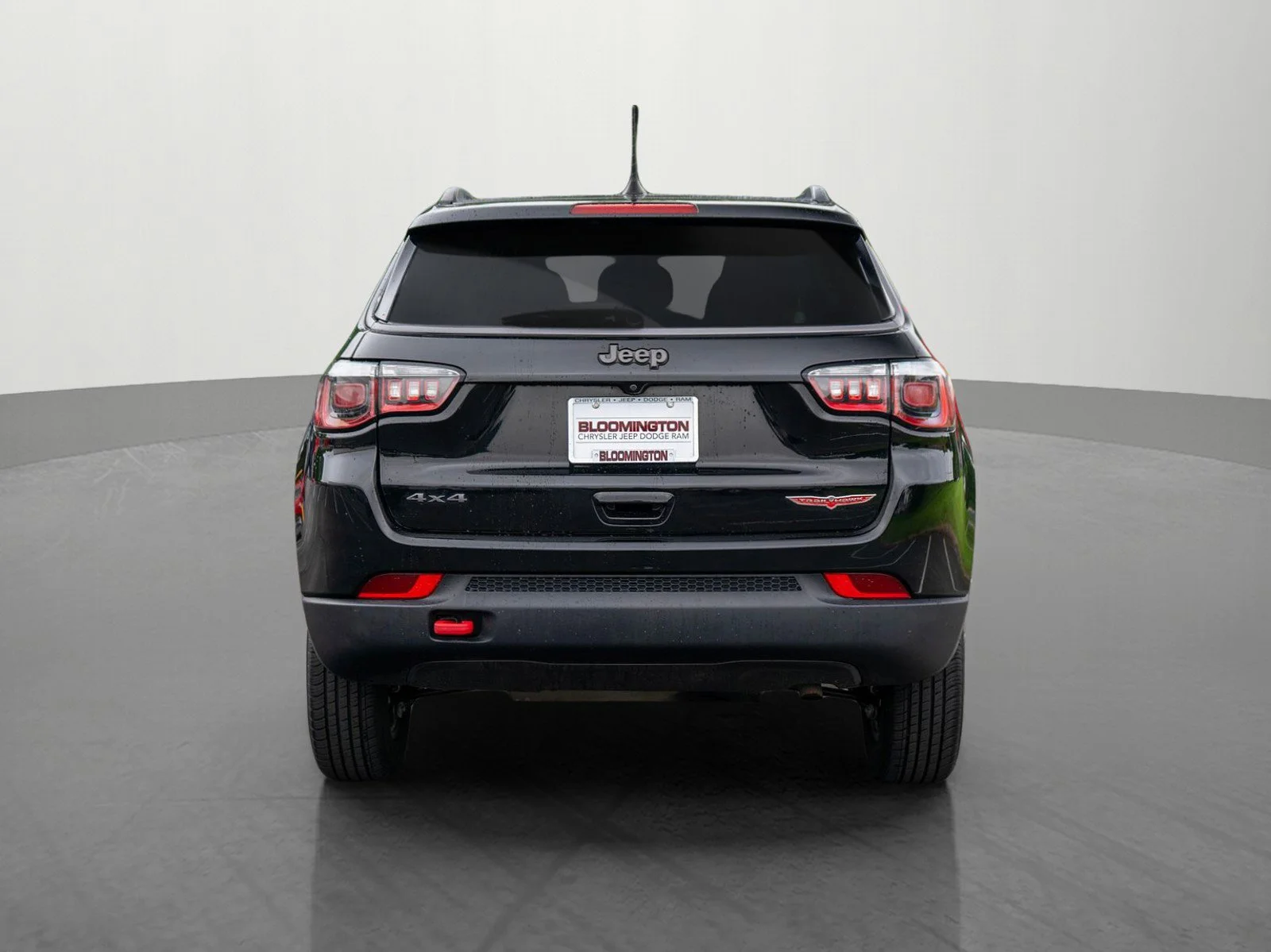 Used 2019 Diamond Black Crystal Pearlcoat Jeep Trailhawk image 6