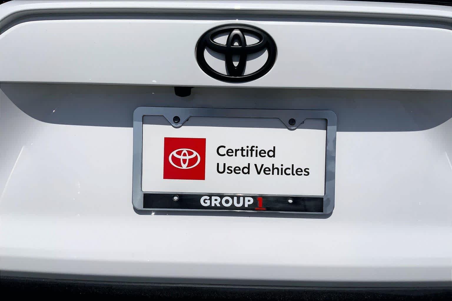 Used 2025 Ice Cap Toyota XLE image 10