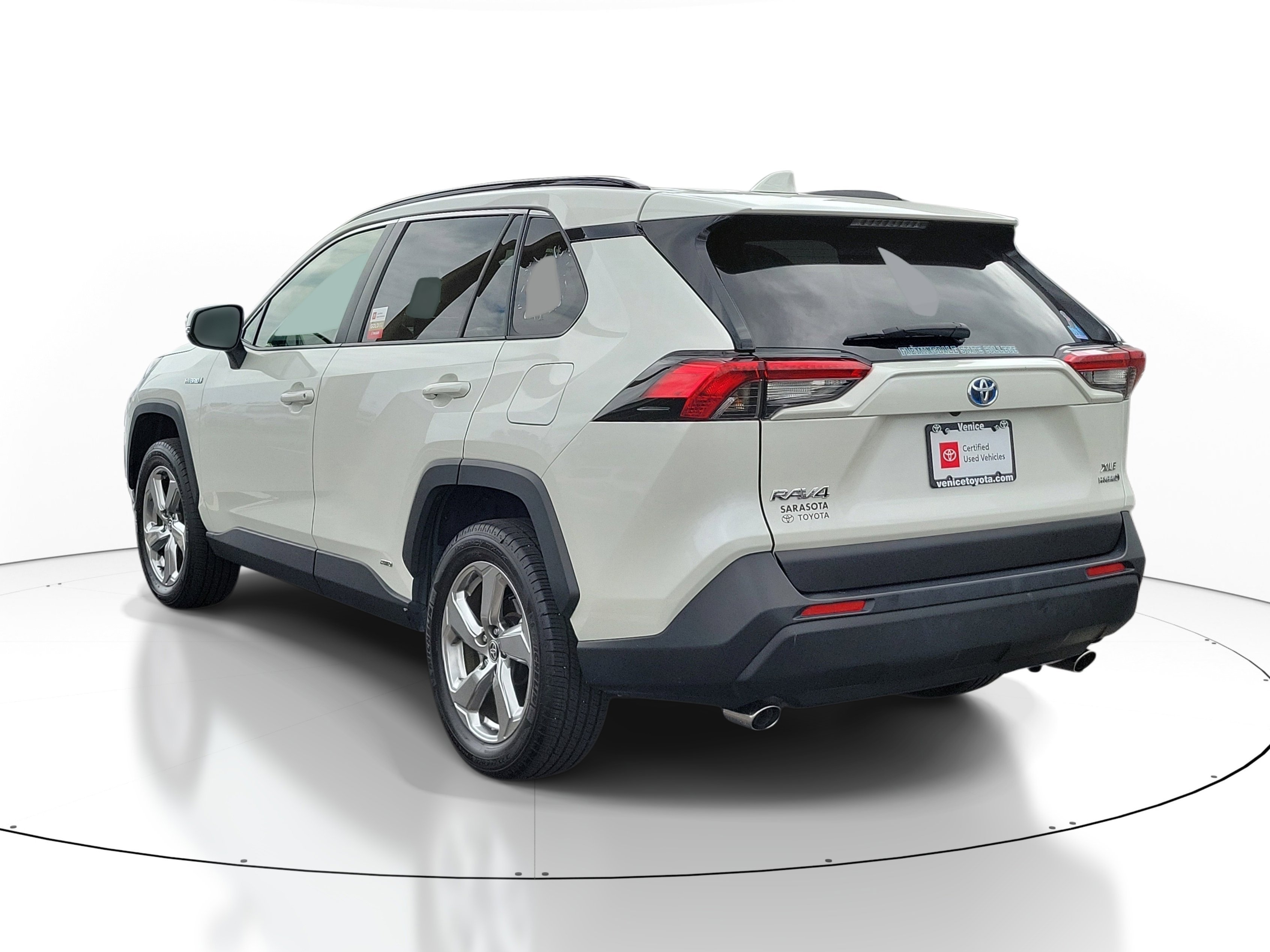 Used 2021 Blizzard Pearl Toyota Hybrid XLE Premium image 4