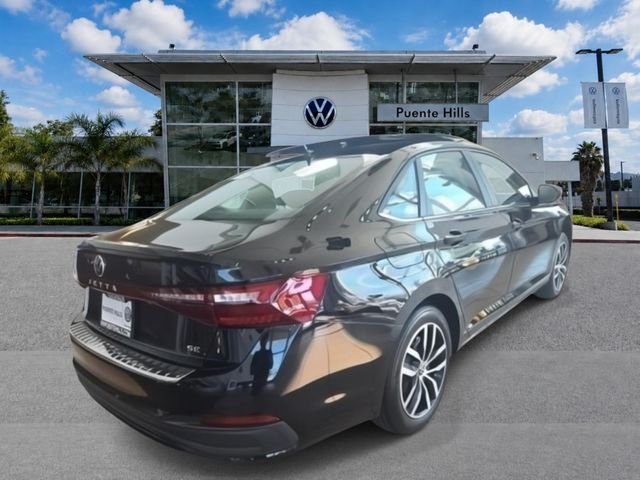 2025 Volkswagen Jetta SE - Photo 7
