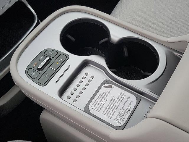 New 2026 Snow White Pearl Hyundai SE image 13