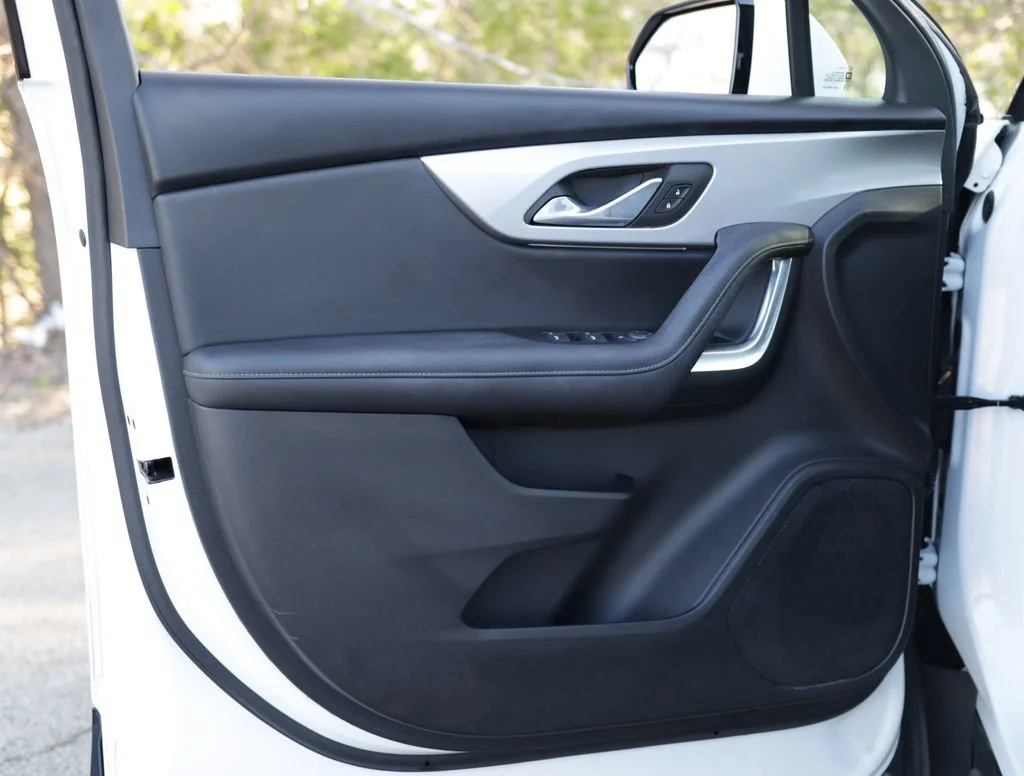 Used 2021 Summit White Chevrolet 1LT image 22
