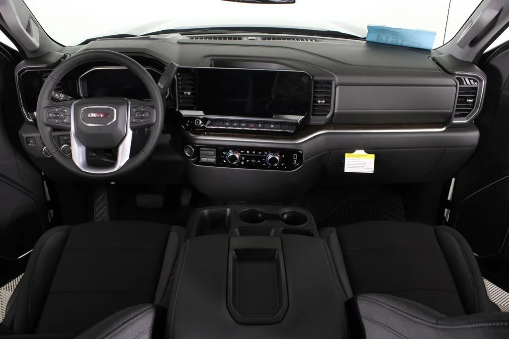 New 2026 Onyx Black GMC Elevation image 28