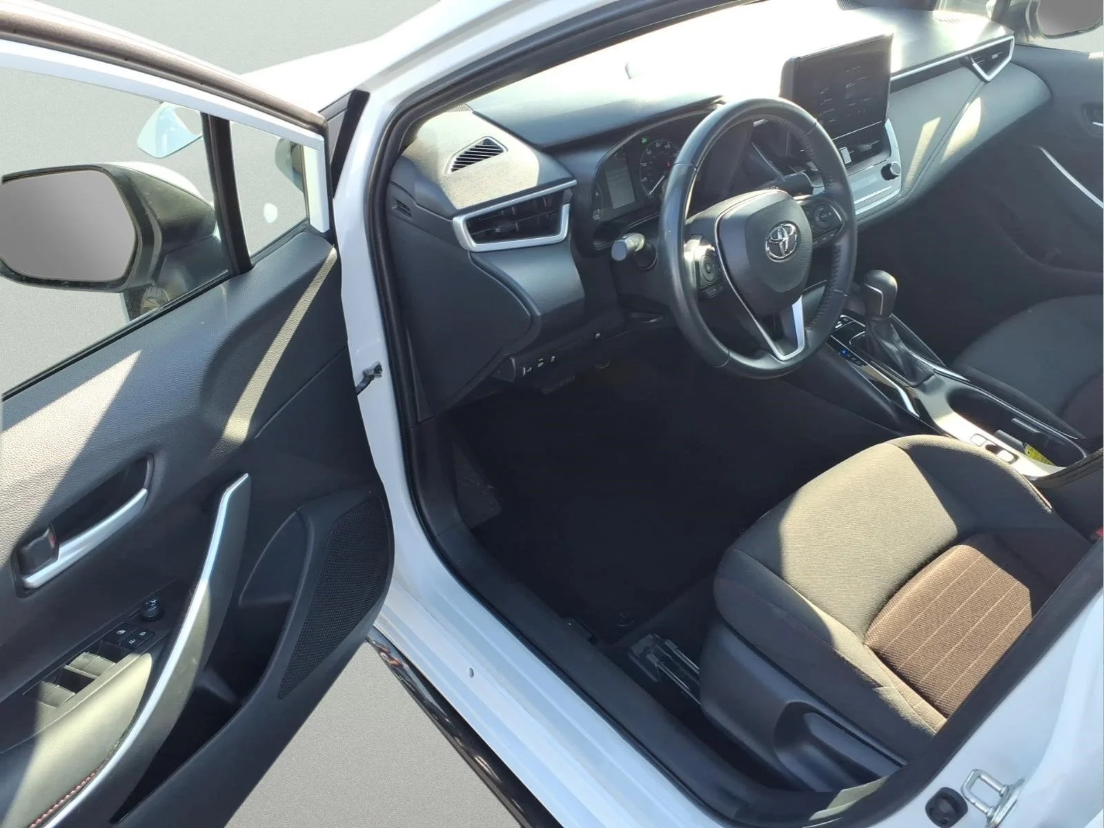Certified Used 2024 White Toyota SE image 10