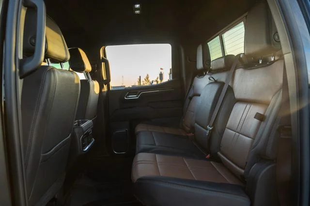 Used 2023 Black Chevrolet High Country image 18