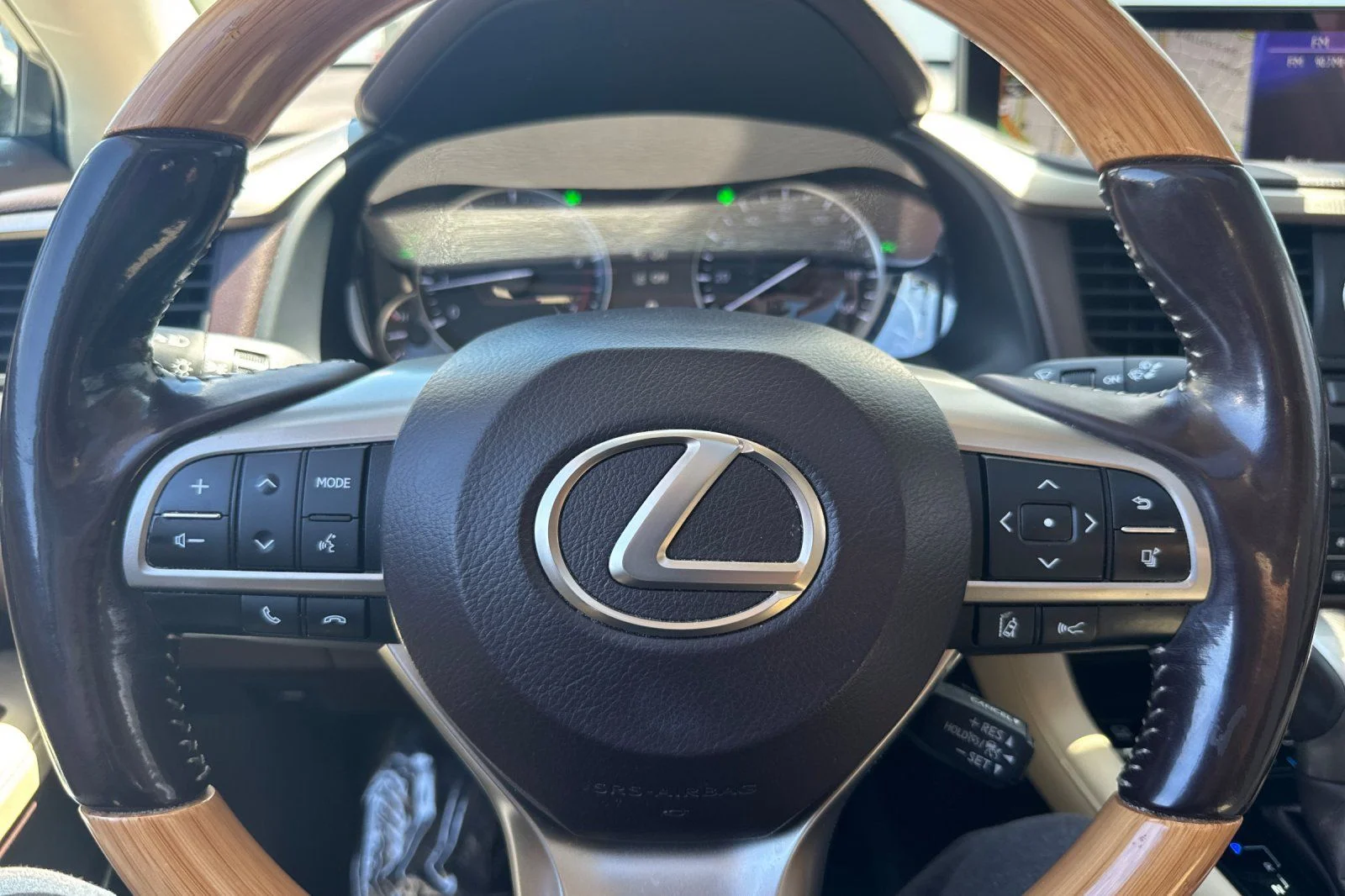 Used 2017 White Pearl Lexus 350 image 29