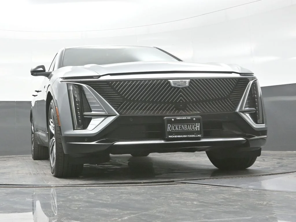 Used 2024 Silver Cadillac Luxury image 24