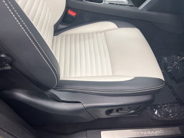 Used 2023 Blue Land Rover S R-Dynamic image 24