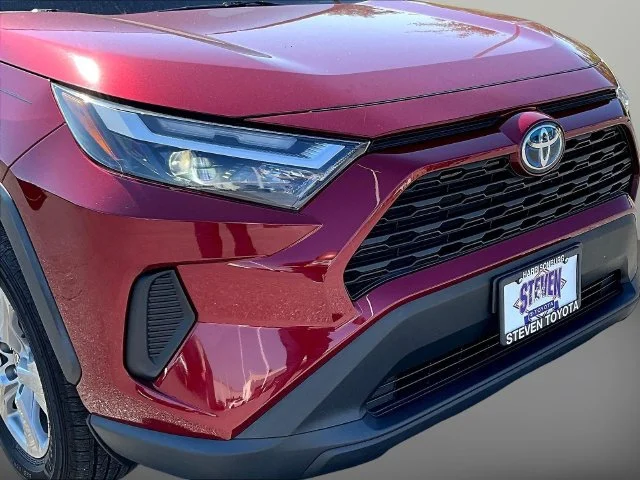 Used 2022 Red Toyota XLE image 38