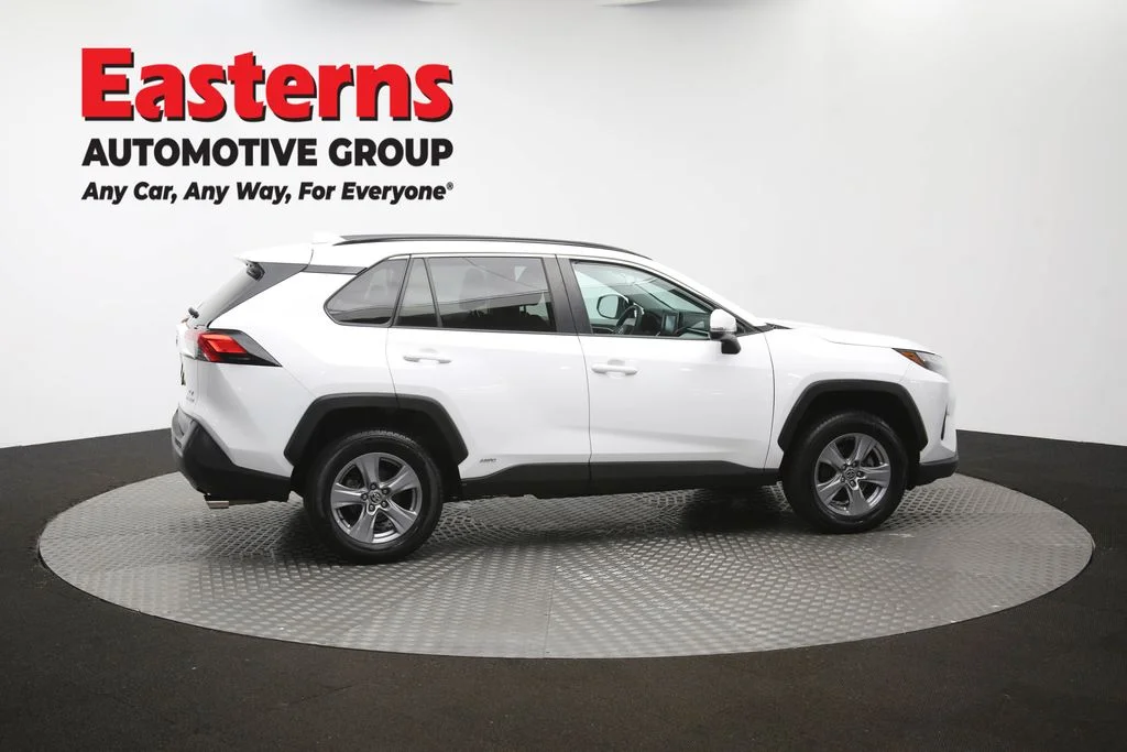 Used 2022 White Toyota XLE image 43