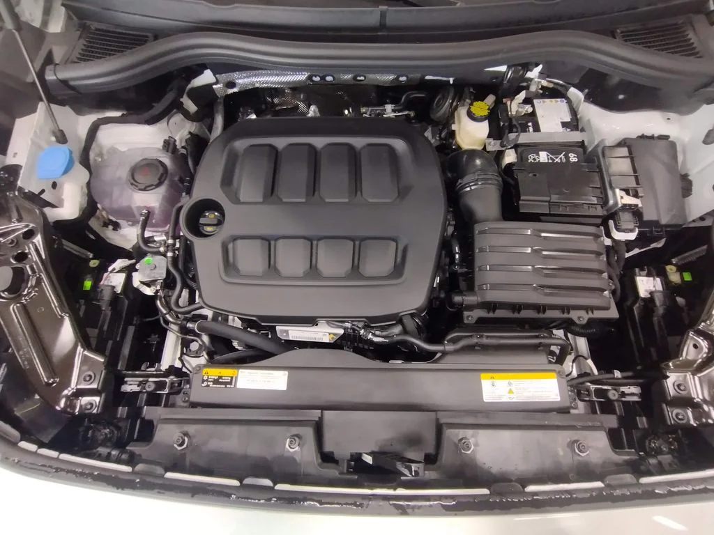 New 2026 White Volkswagen 2.0T SEL R-Line Turbo image 8