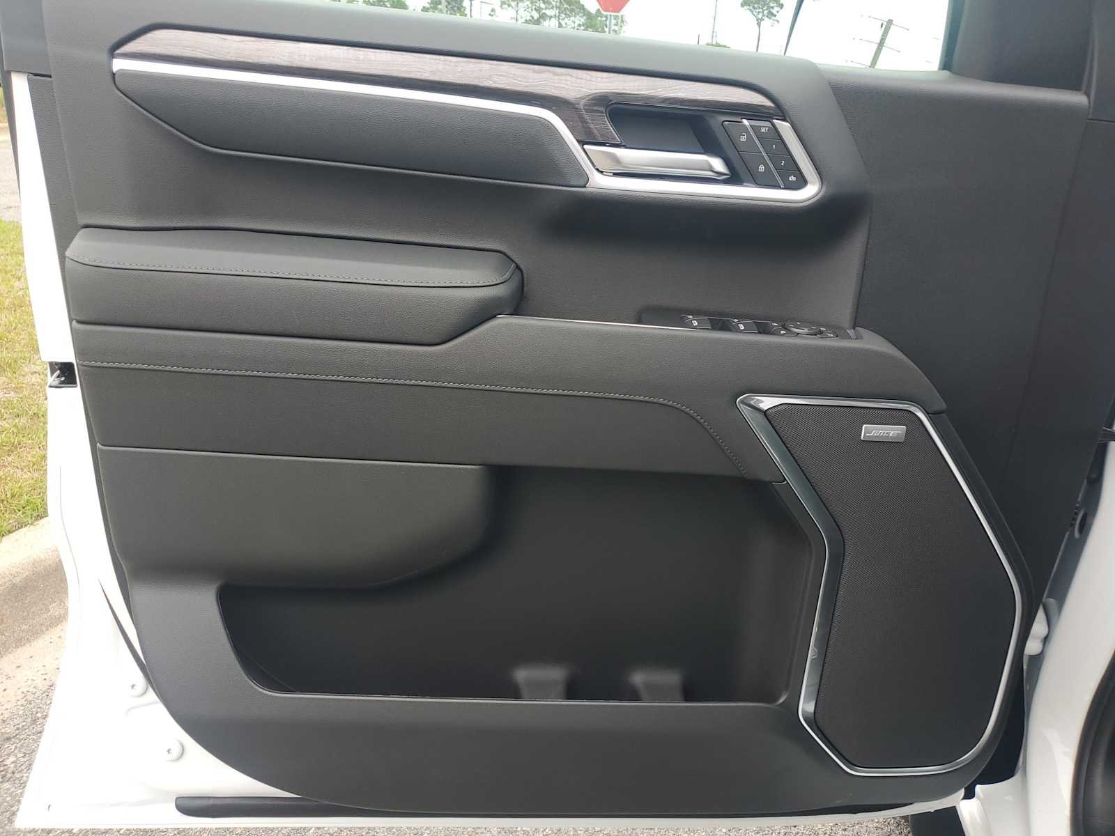 2026 Chevrolet Silverado 1500 LTZ - Photo 15