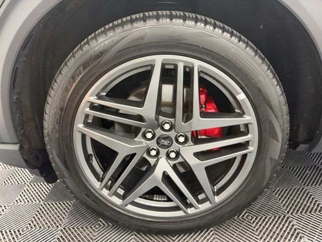 Certified Used 2025 Agate Black Metallic Ford ST-Line image 48