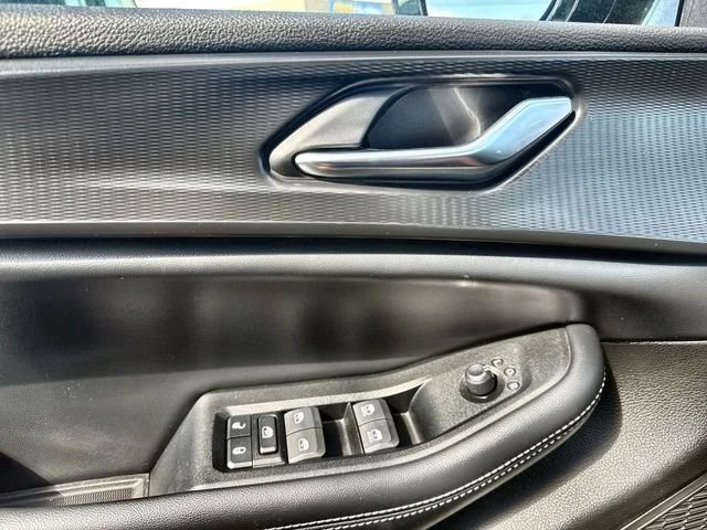 Used 2024 White Jeep Altitude image 13