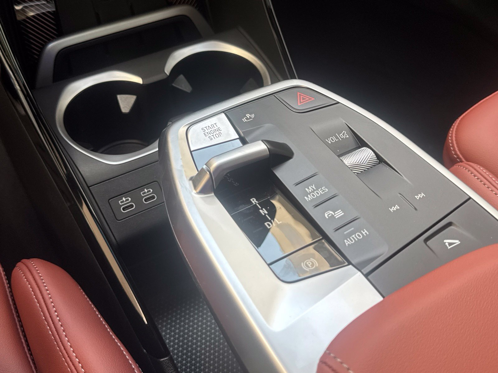 New 2027 Dune Grey Metallic BMW xDrive28i image 31