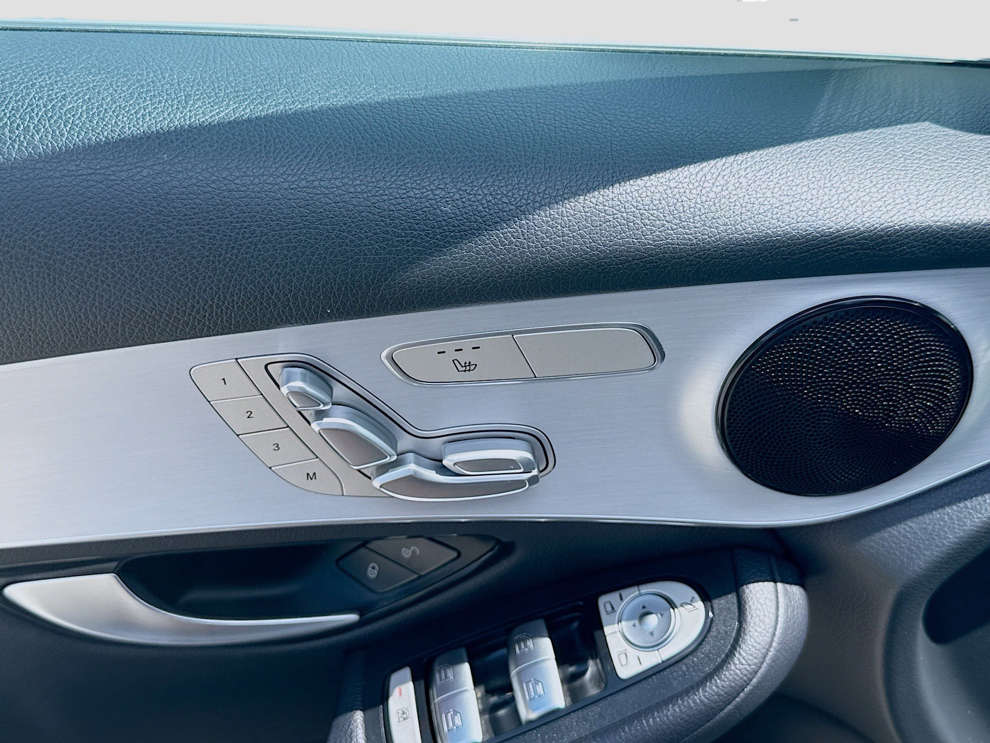 2022 Mercedes-Benz GLC GLC300 - Photo 17