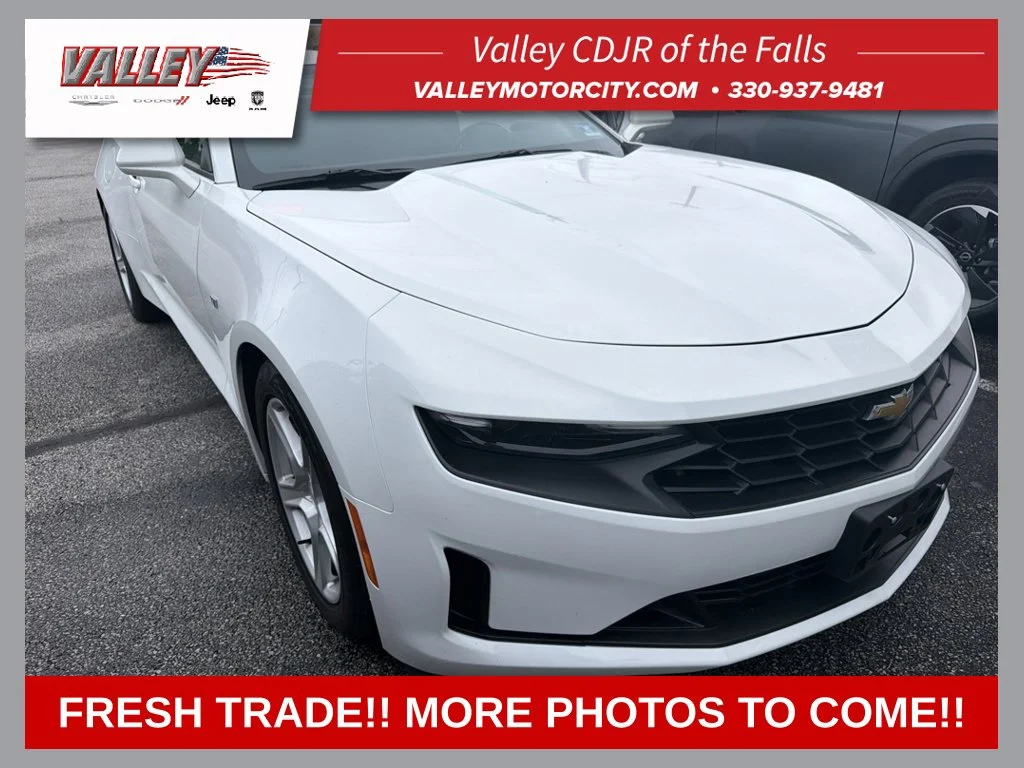 Used 2019 White Chevrolet 1LT image 1