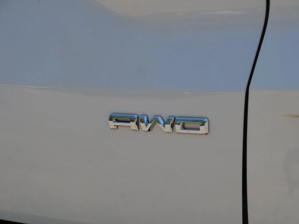 Certified Used 2022 White Ford SE image 8