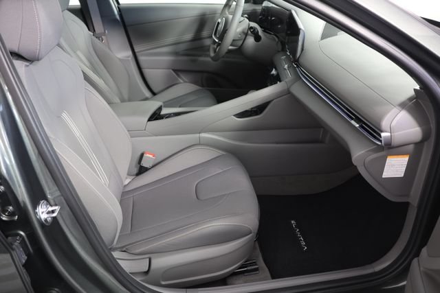 2025 Hyundai Elantra Blue - Photo 22