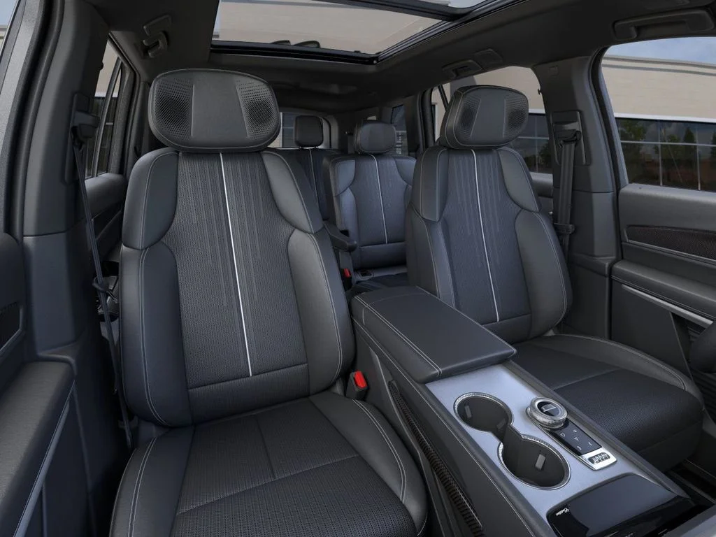 2026 Cadillac VISTIQ Sport - Photo 16