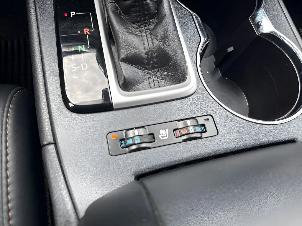 Used 2018 Blue Toyota Limited image 16