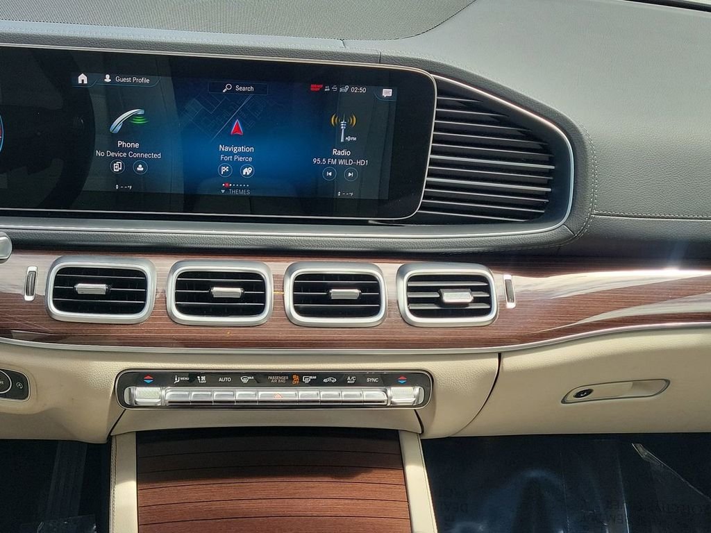 Used 2022  Mercedes-Benz GLS 450 image 21