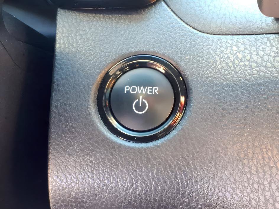 Certified Used 2025 Ice Cap Toyota SE image 21