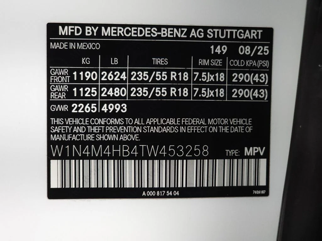 Certified Used 2026 Polar White Mercedes-Benz GLB 250 image 32
