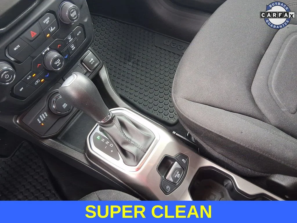Used 2022 Black Jeep Latitude image 22