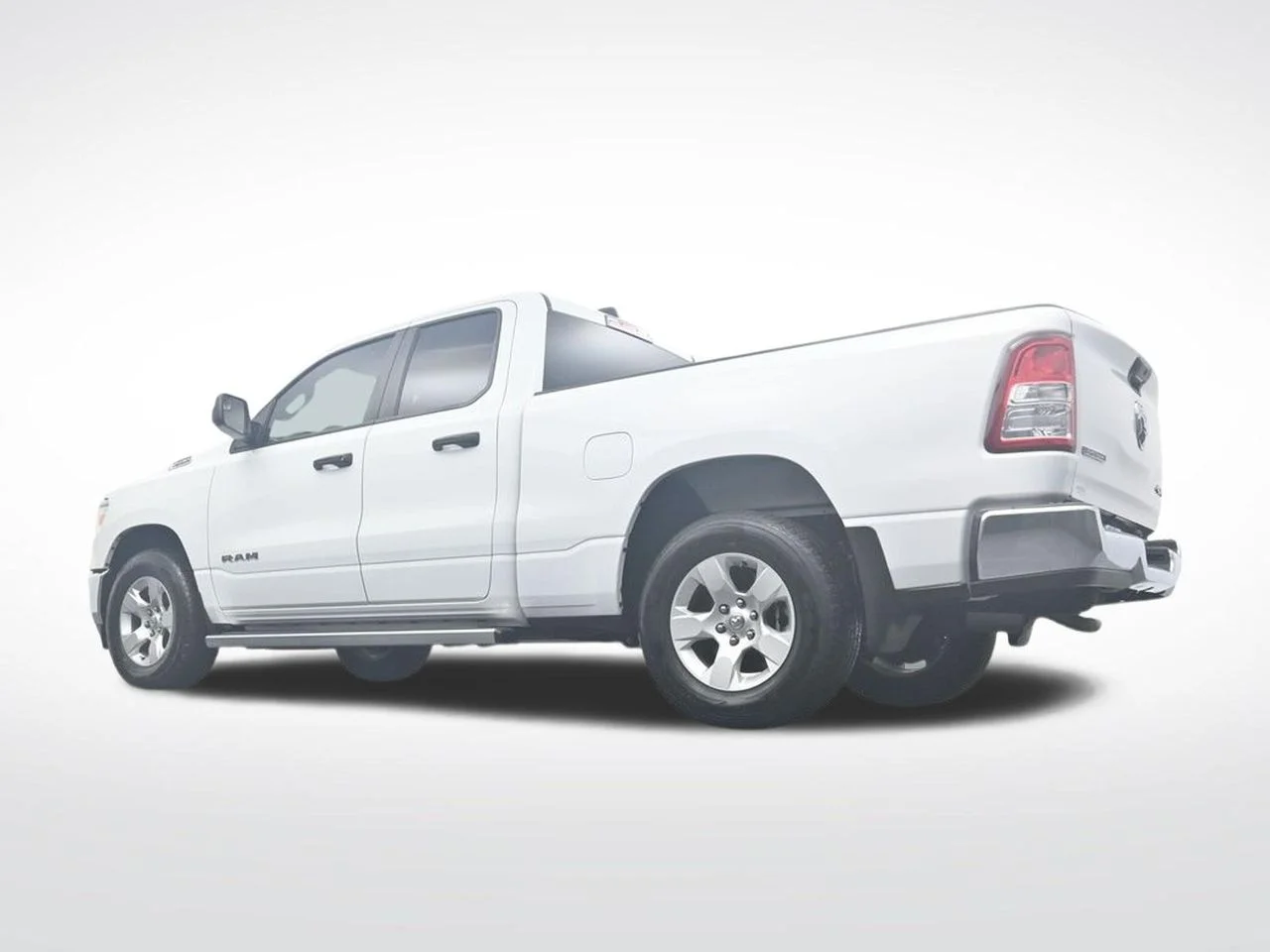 Used 2023 White Ram Big Horn/Lone Star image 29