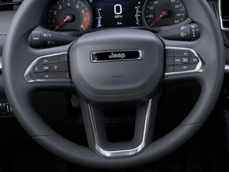 New 2026 Bright White Clear-Coat Exterior Paint Jeep Latitude image 19