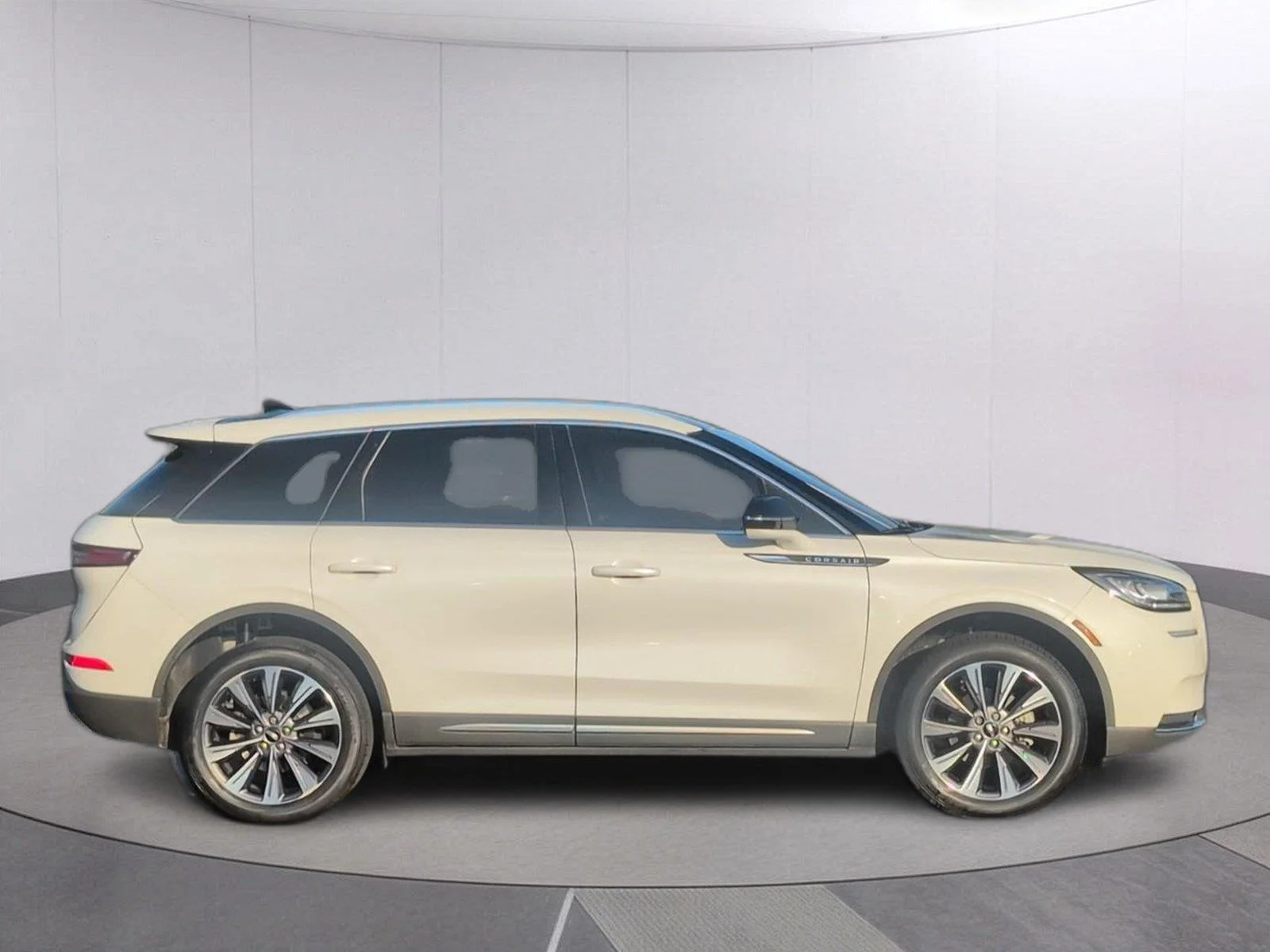 Used 2022 Pristine White Metallic Tri-Coat Lincoln Reserve image 8