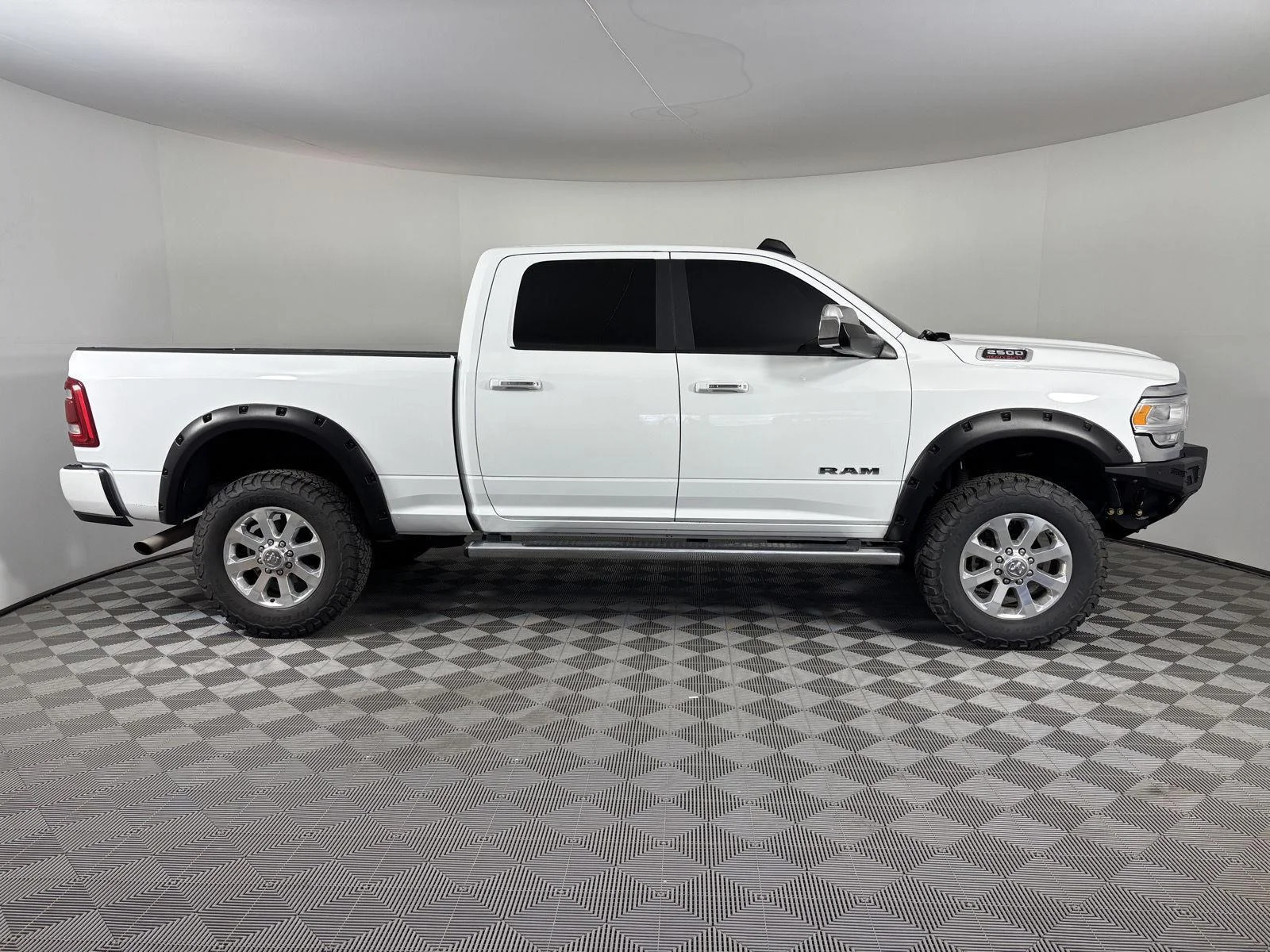 Used 2022 Bright White Clearcoat Ram Laramie image 9