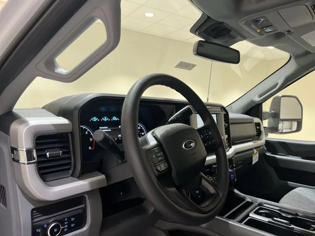 New 2026 White Ford XLT image 9