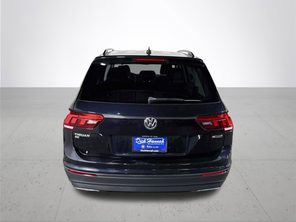 Used 2019 Deep Black Volkswagen 2.0T SE image 7