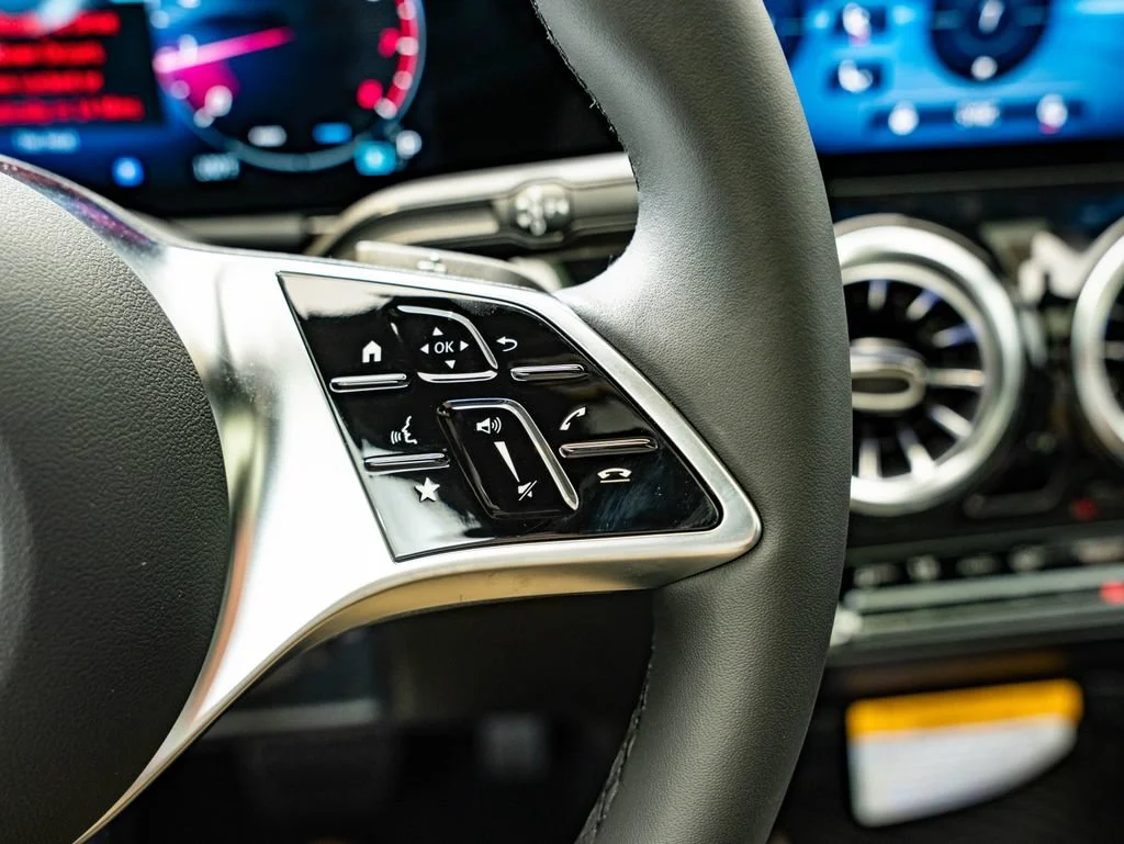 New 2026 Cirrus Silver Metallic Mercedes-Benz GLA 250 image 30