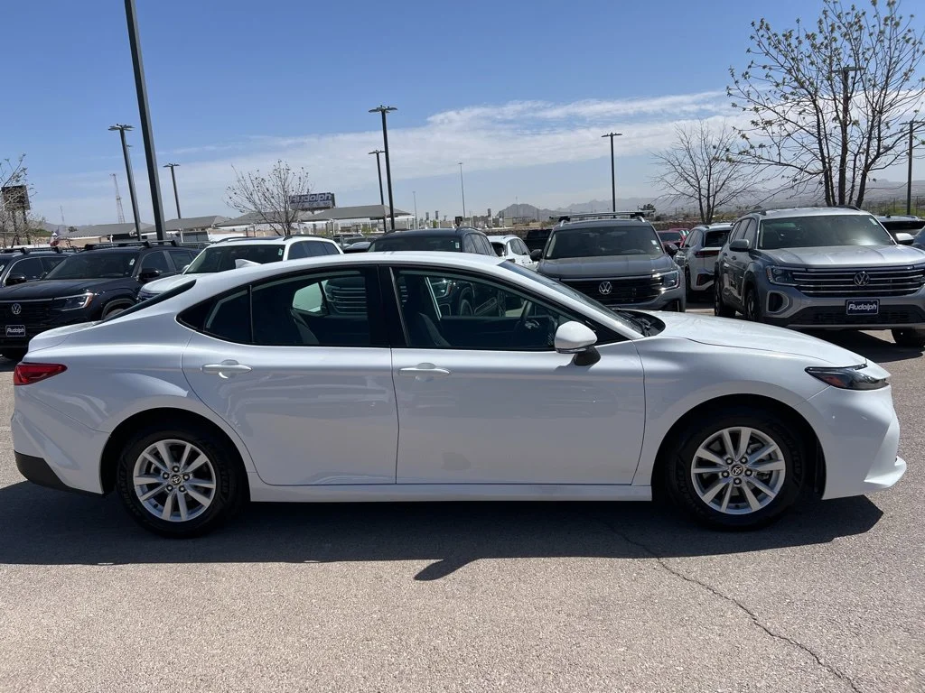 Used 2025 White Toyota LE image 13