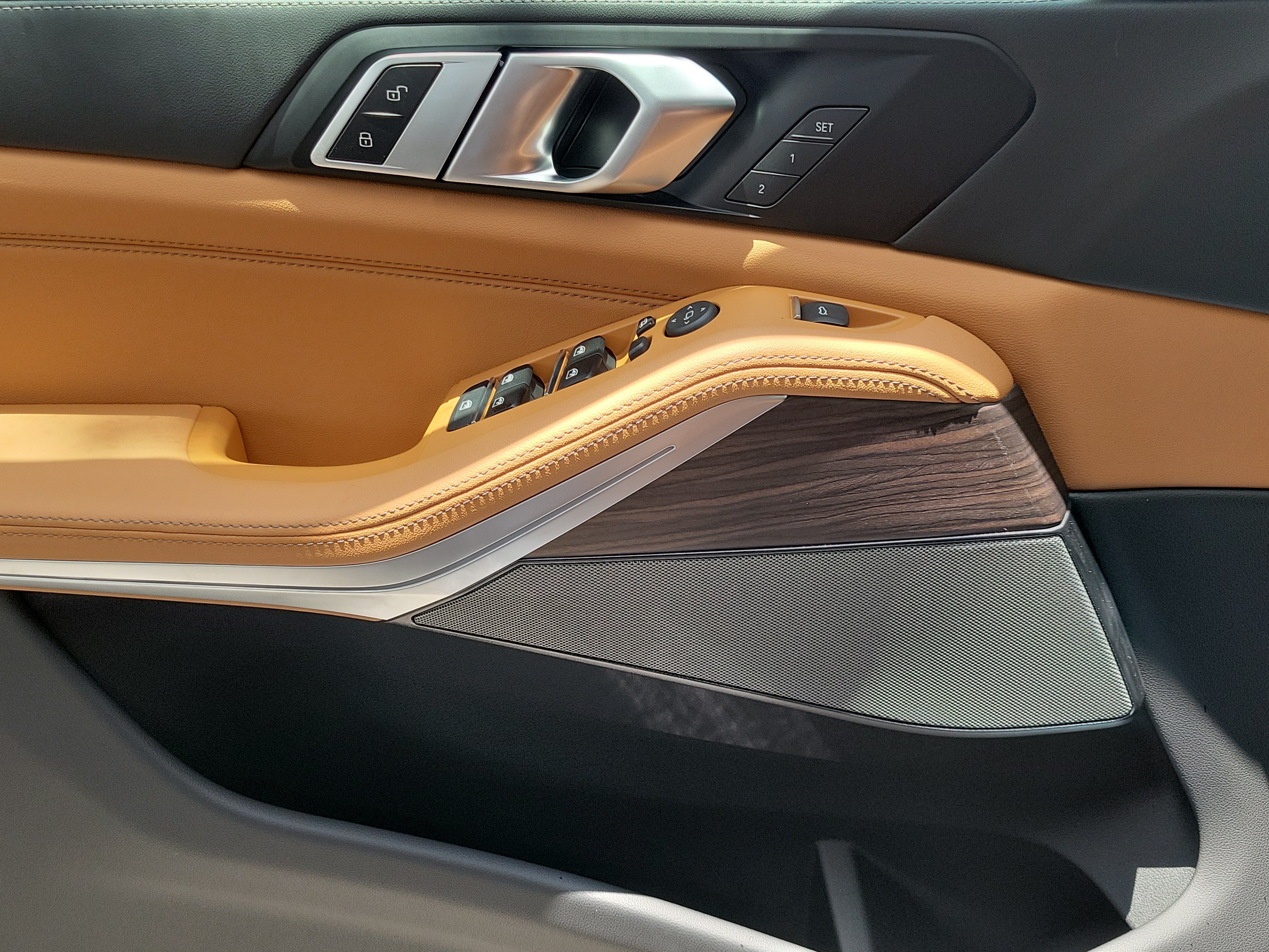 New 2026 Skyscraper Grey Metallic BMW sDrive40i image 16