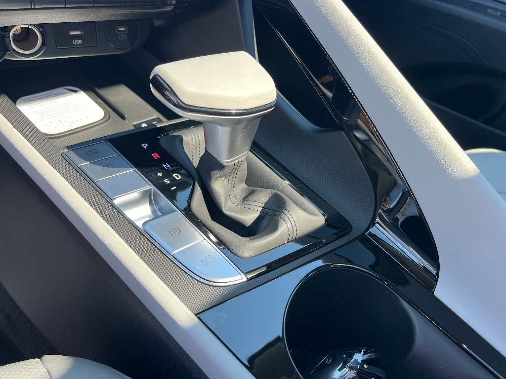 New 2026 Serenity White Hyundai Limited image 58