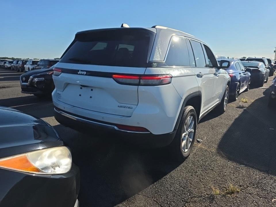 Used 2023 White Jeep Limited image 3