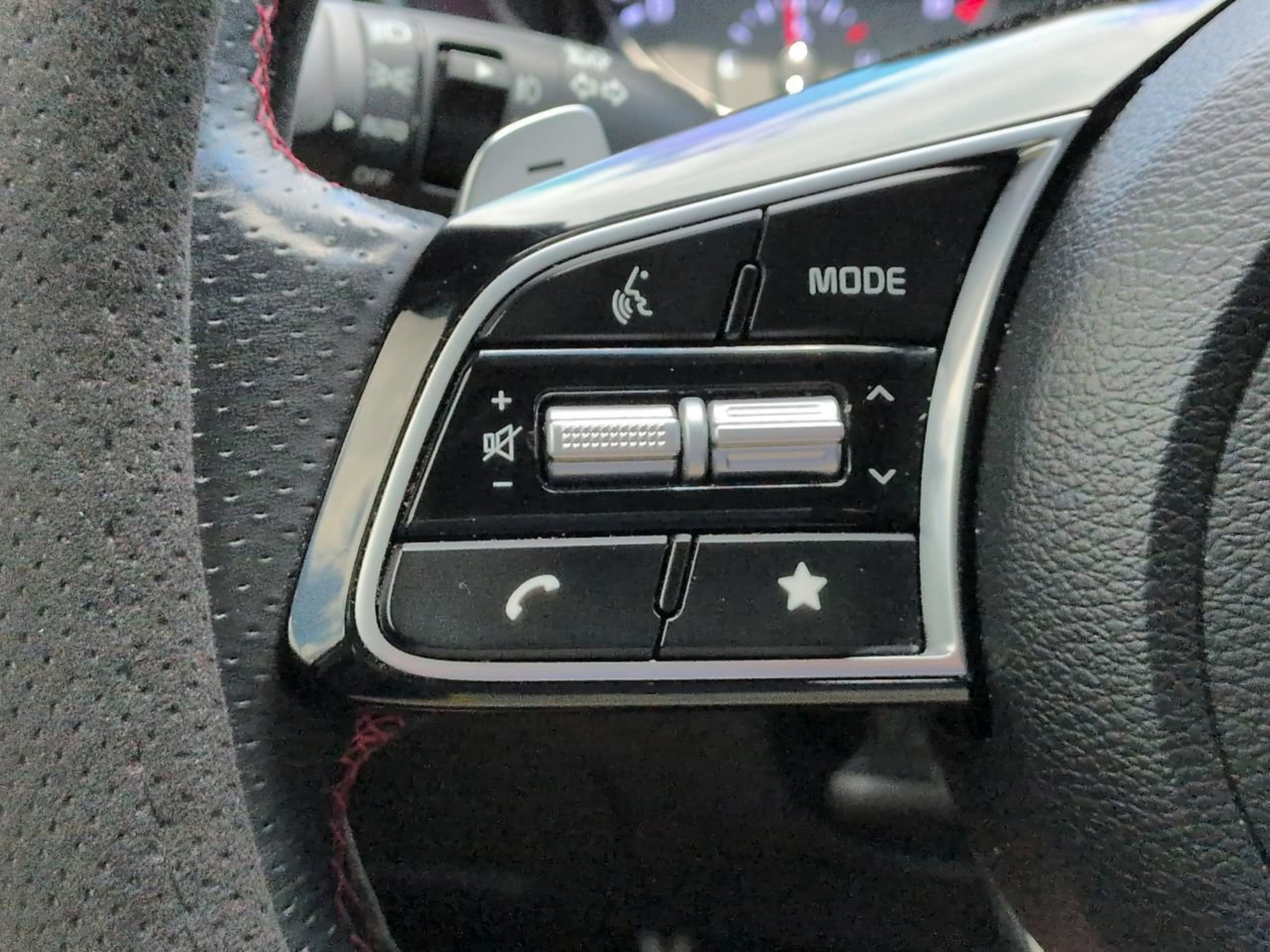 Certified Used 2024 Aurora Black Kia GT image 24
