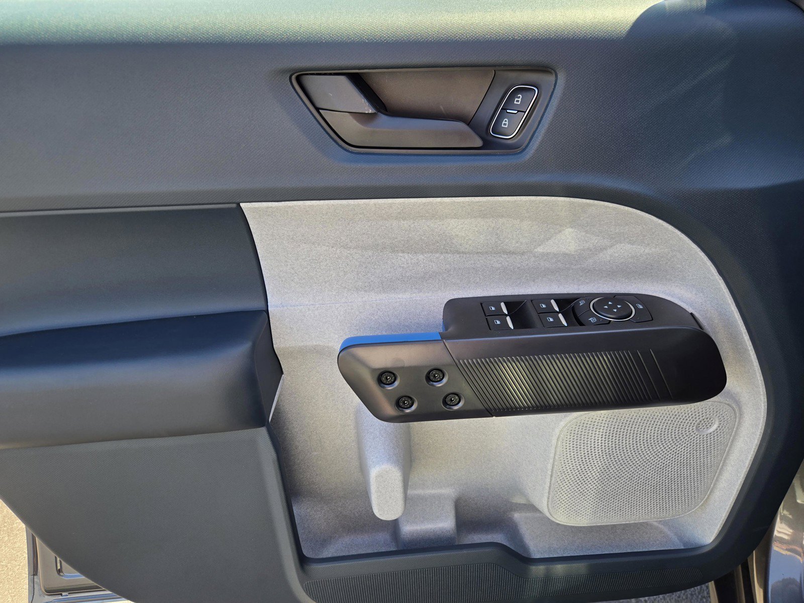 New 2026 Carbonized Gray Metallic Ford XLT image 9