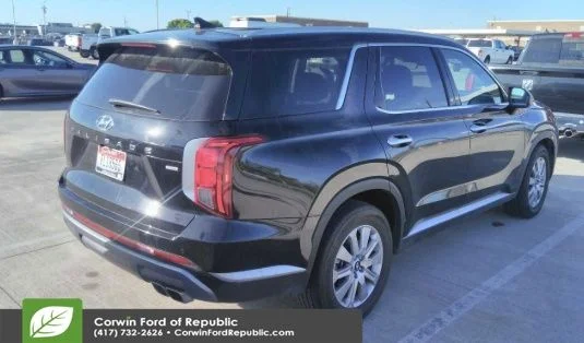 Used 2025 Abyss Black Pearl Hyundai SEL image 8